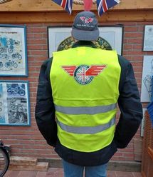 No. 07 | CBBC-Warnweste mit Clubaufdruck